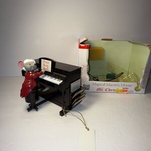 2006 Mr. Christmas Magical Maestro Mouse Musical Piano With Sheet Music *read*